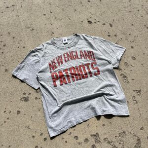 Vintage Logo 7 New England Patriots Football Tee Shirt